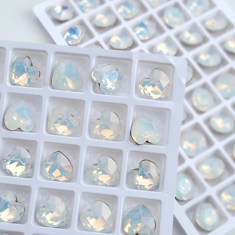 5 KS Iskru Ice Priesvitné Snehu Vaječný bielok Ostré Diamanty Crystal Nail Art Kamienkami Šperky, Dekorácie Manikúru, Ozdoby Obrázok 3